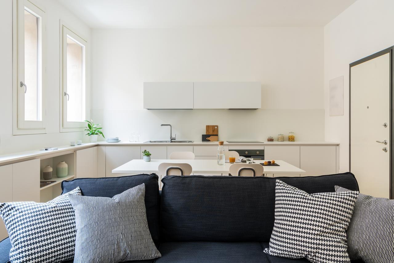 Altido Lovely 1-Bed Flat With Balcony & Free Parking มิลาน ภายนอก รูปภาพ
